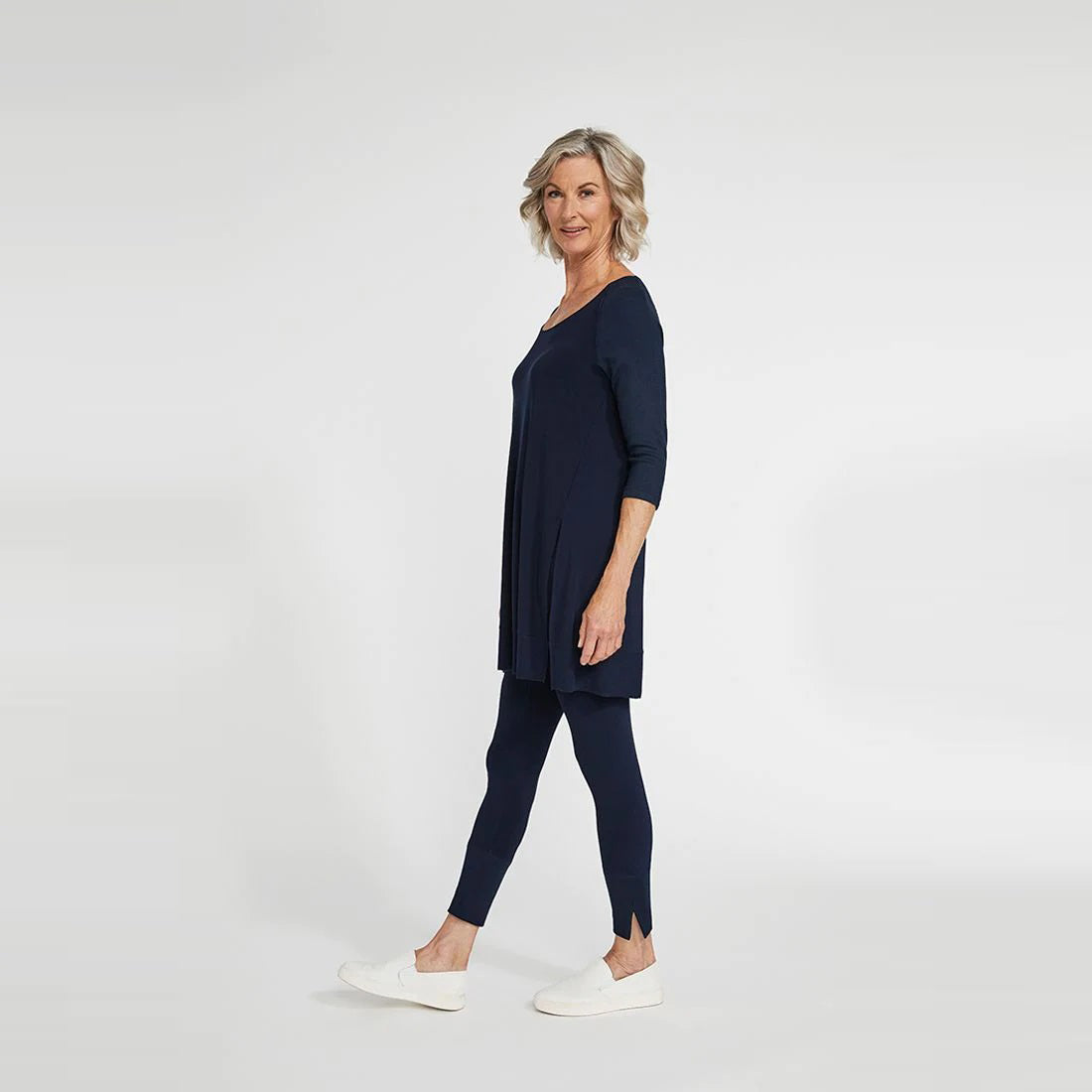 Motion Trim Raglan Tunic 3/4 Sleeve