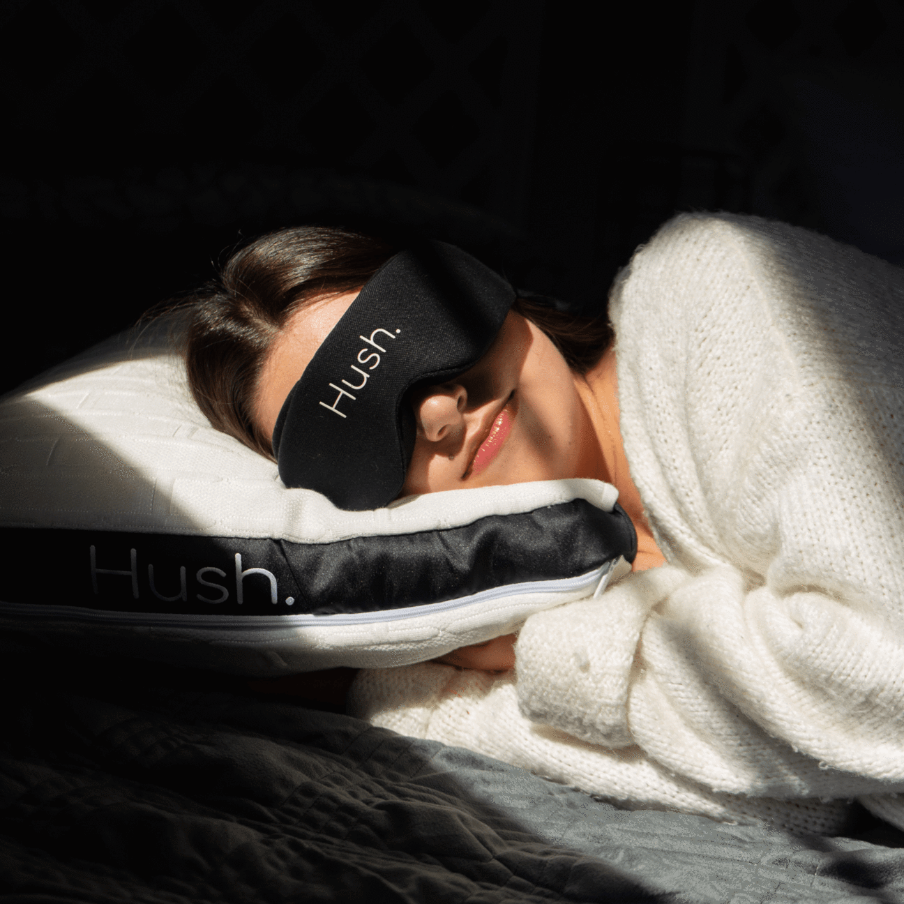 The Hush Blackout Eye Mask_Canada