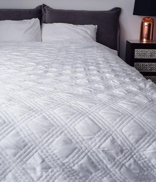 Hush Classic Blanket Cover - White