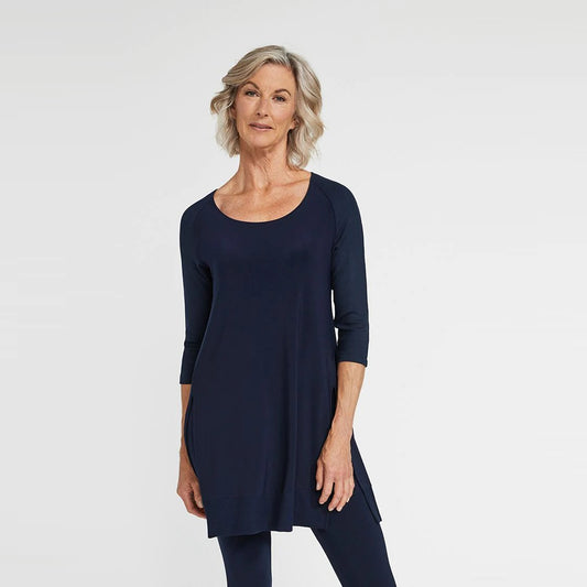Motion Trim Raglan Tunic 3/4 Sleeve